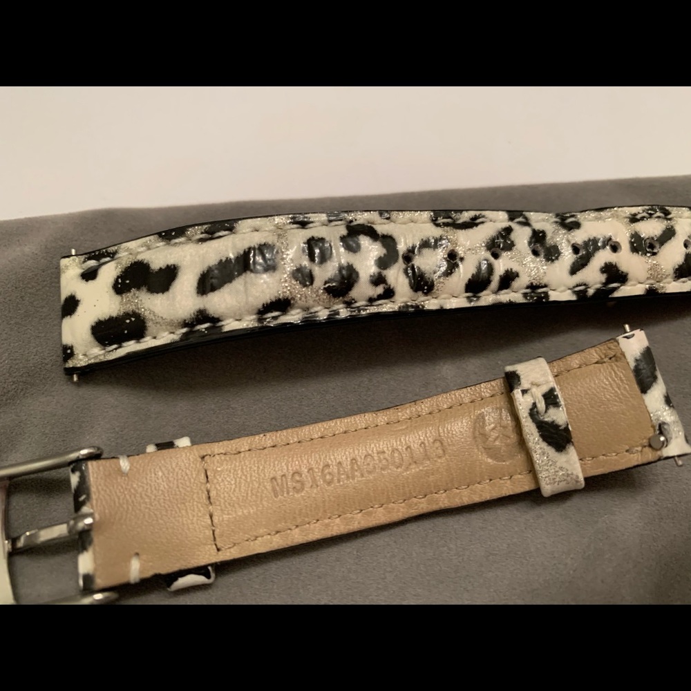 Michele 16mm watch band - Picture 2 of 5